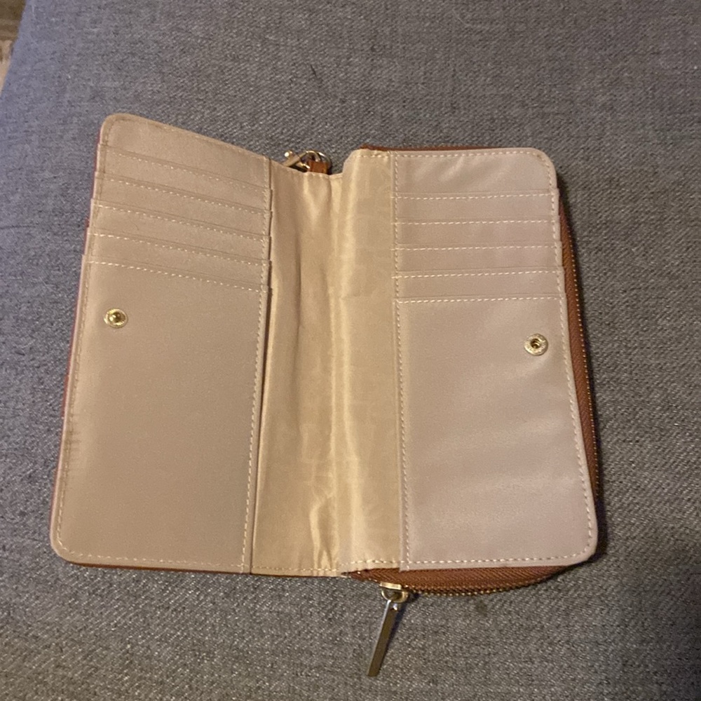 Wallet - Picture 2 of 3